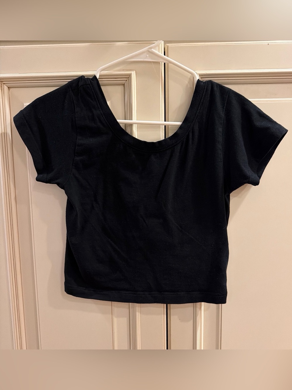 Juniors Black Scoop Neck Crop Top